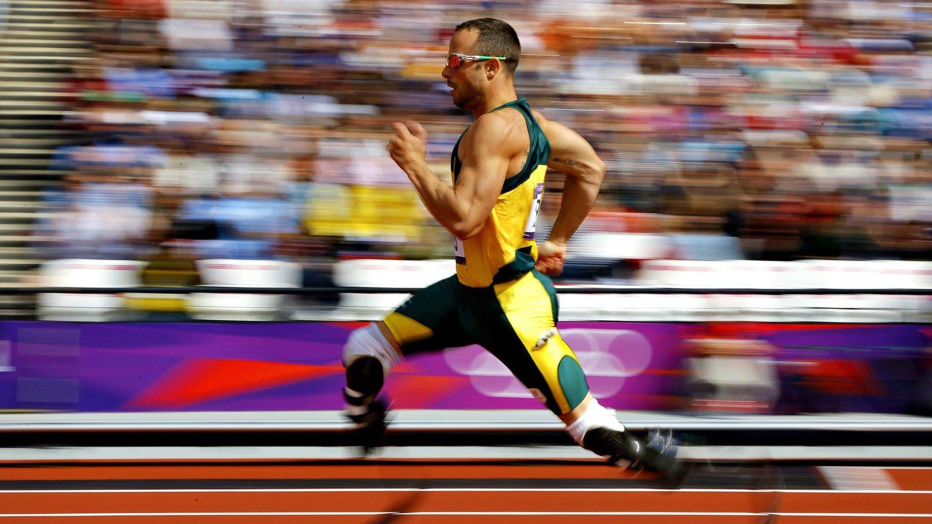 争议与传奇，美媒提议季中赛冠军杯以勒布朗·詹姆斯命名引发全球热议